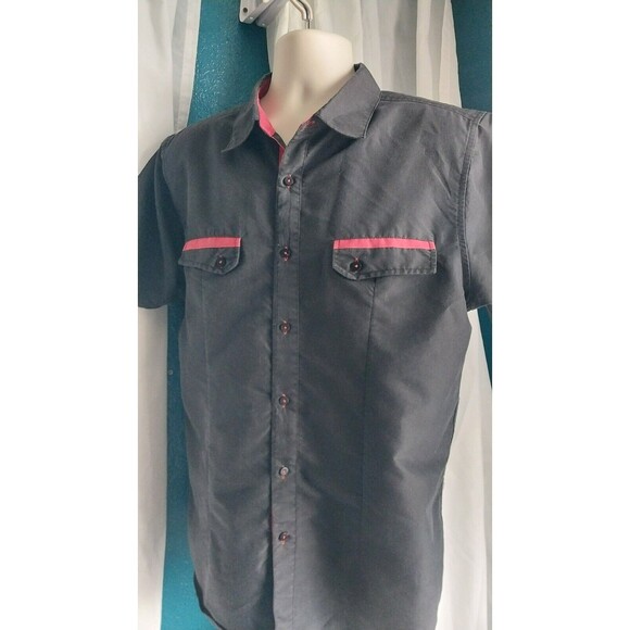 TRUE ROCK Men’s Shirt Size XL Black/Red Short Sleeve 2 Pocket  Detail - Picture 2 of 8